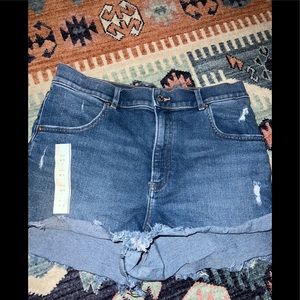 NWT Express Mom Jean Shorts Highrise Size 12 Denim Blue Wash